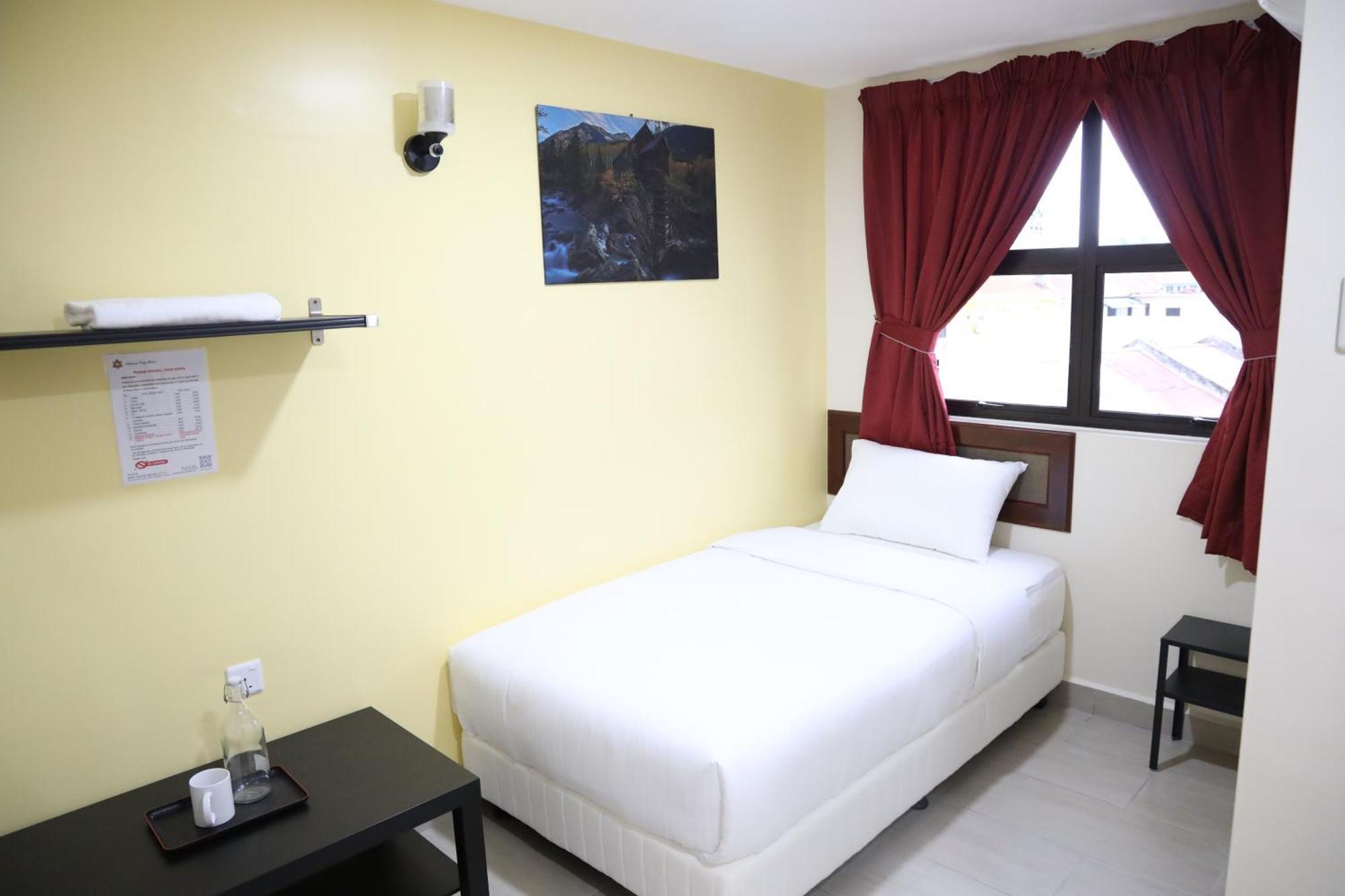 Capital O 90897 Island City Hotel George Town Zewnętrze zdjęcie