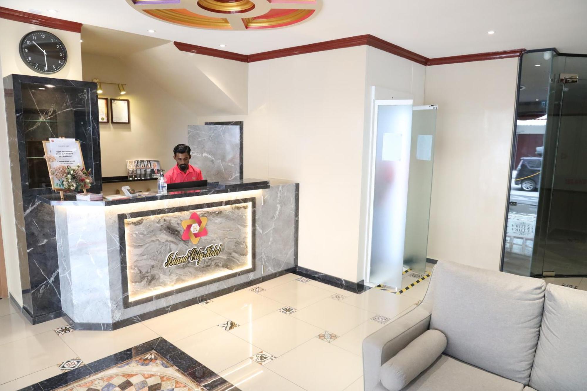 Capital O 90897 Island City Hotel George Town Zewnętrze zdjęcie